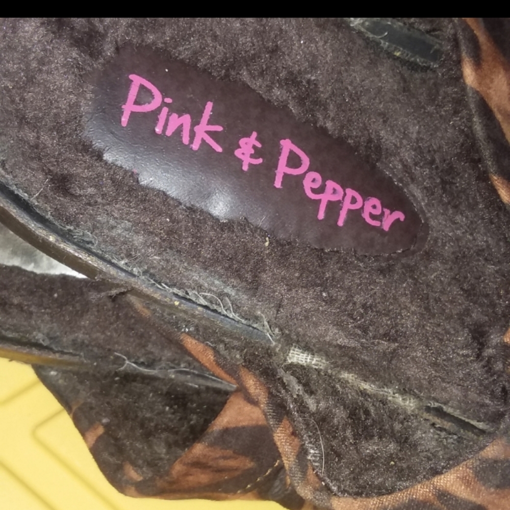 Pink & Pepper Shoes - Picture 4 of 5